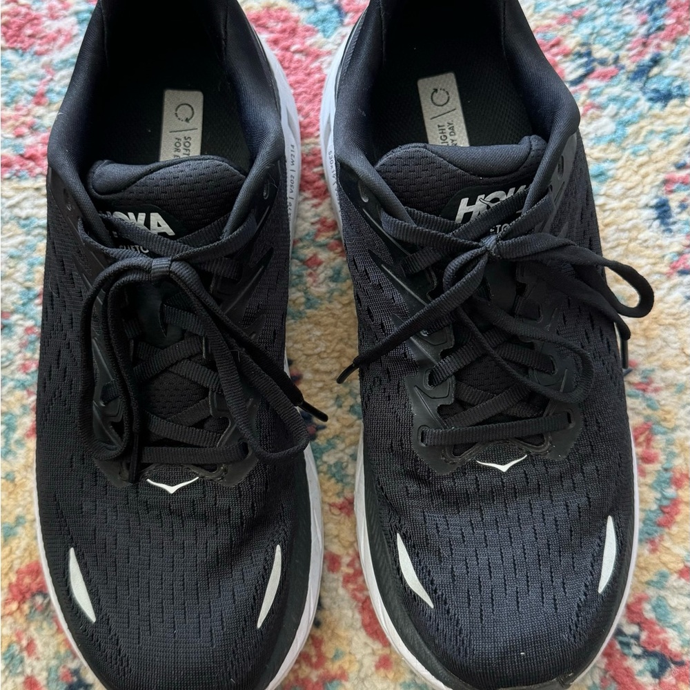 size 8.5 women’s hokas running shoes